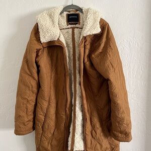 Prana rain jacket with fur lining, pockets, hood and side zip